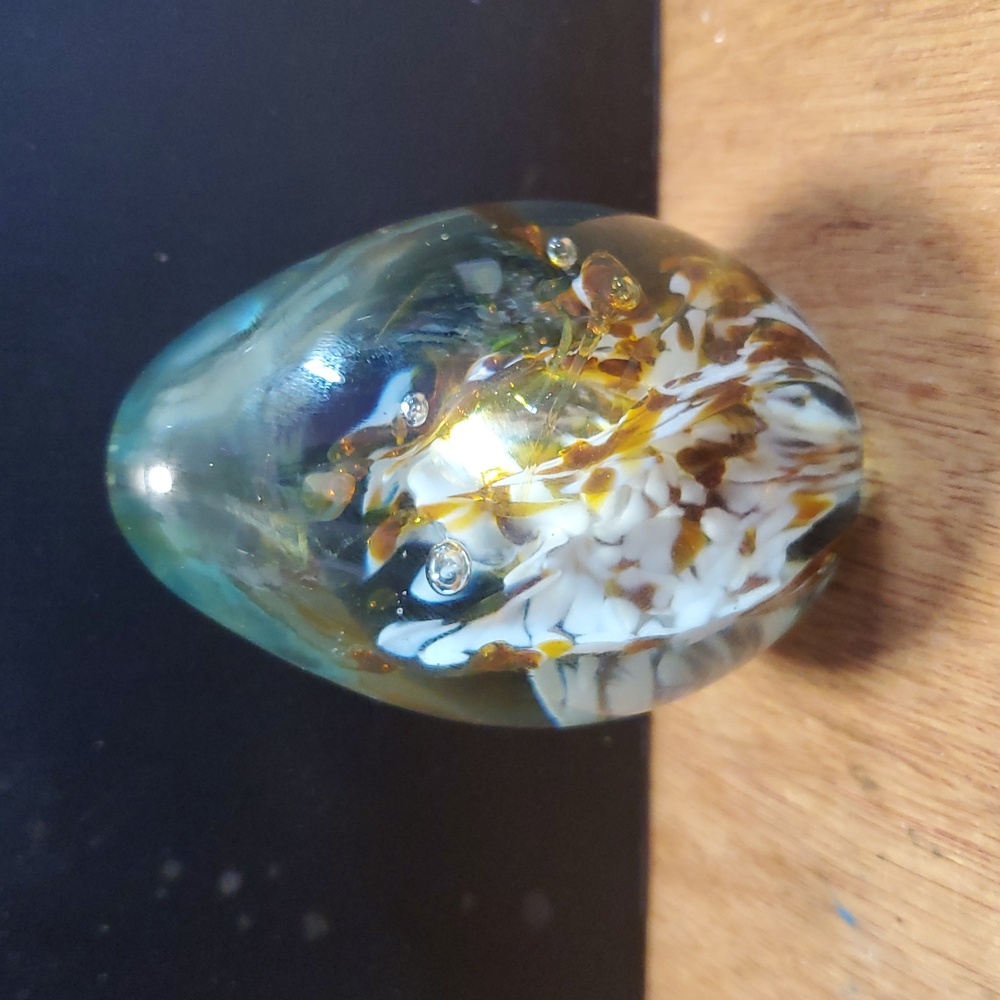 The Original Mt. St. Helen's ash glass egg paperweight AG876